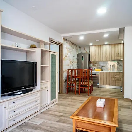 1 Apartament *